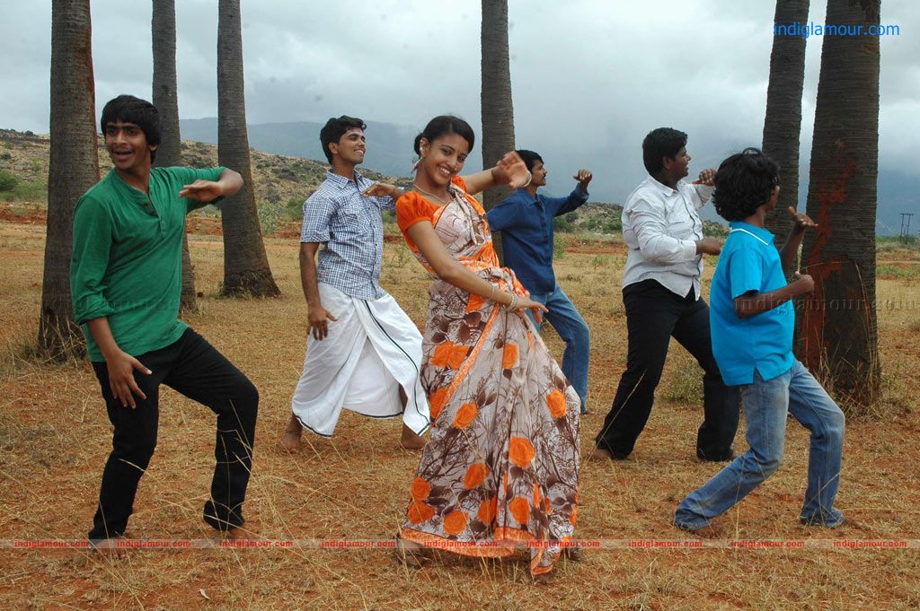 Ennathan Peasuvatho Movie hd photo