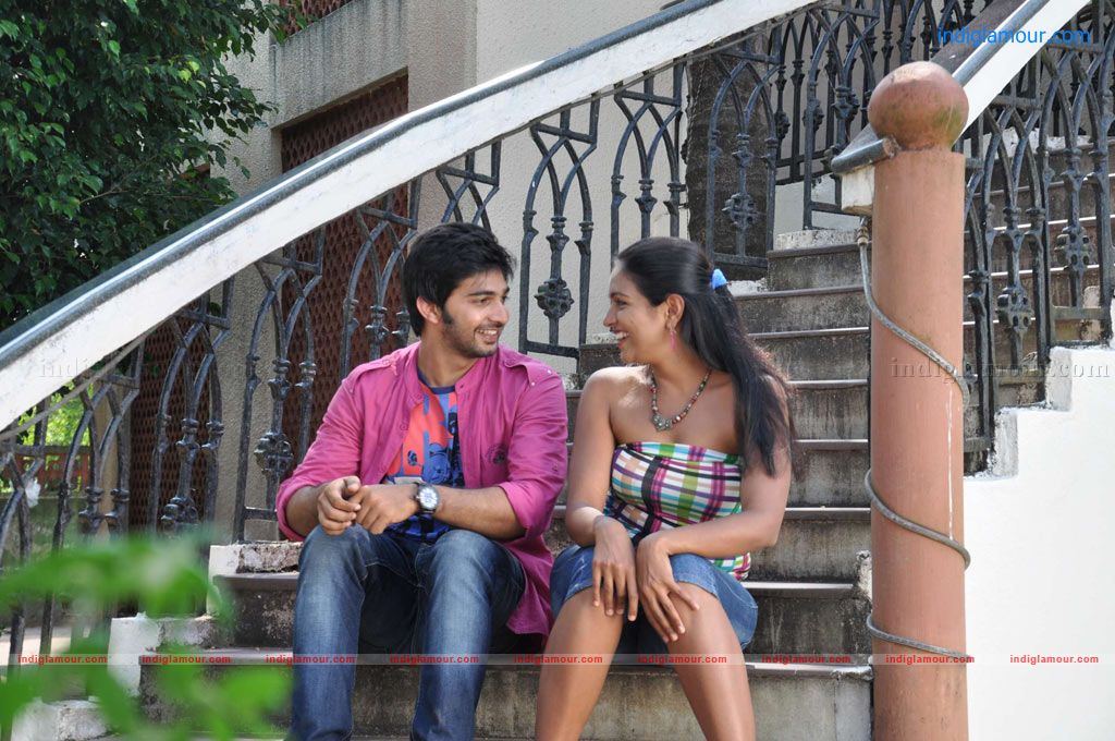 Oduthalam Movie hd photo
