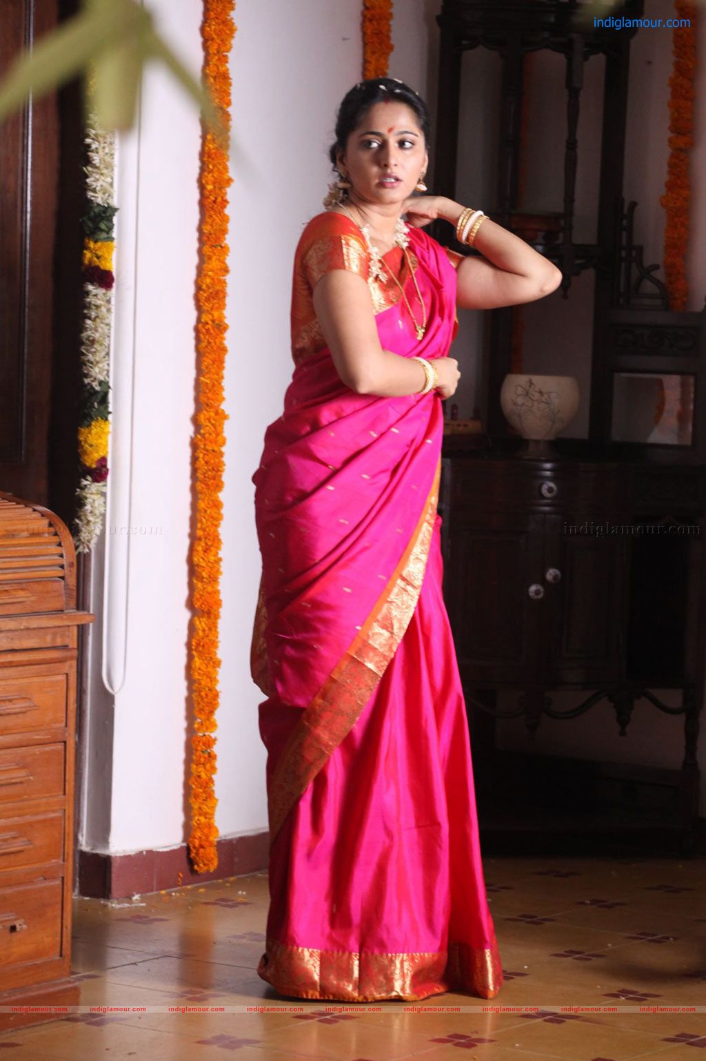 Thandavam Movie hd photo