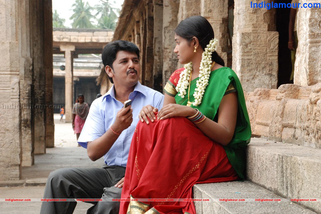 Santhiram Perunthu Nilayam Movie hd photo