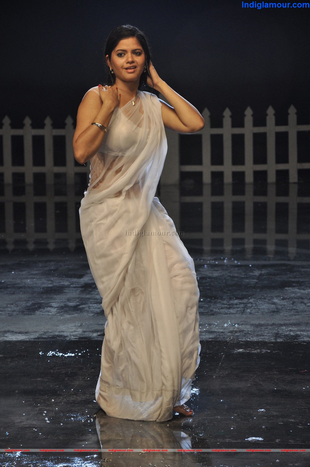 Uyirikku Uriyaga Movie hd photo