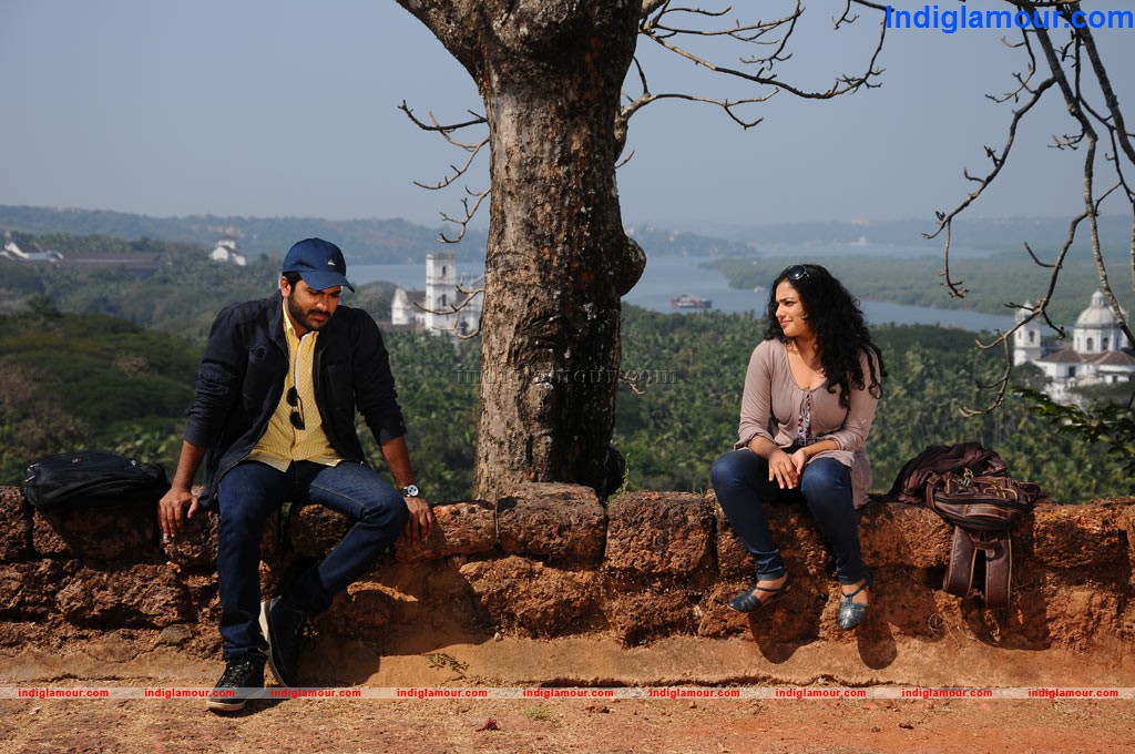 JK Ennum Nanbain Vaazhkai Movie hd photo