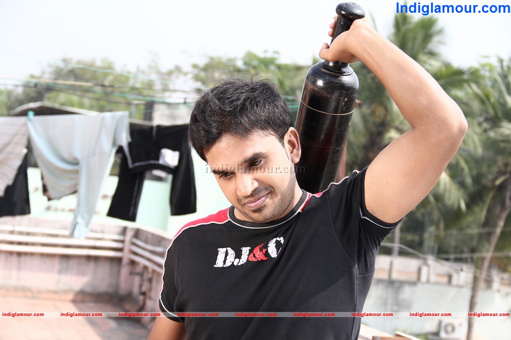 Kizhakku Santhu Kathavu En 108 Movie hd photo