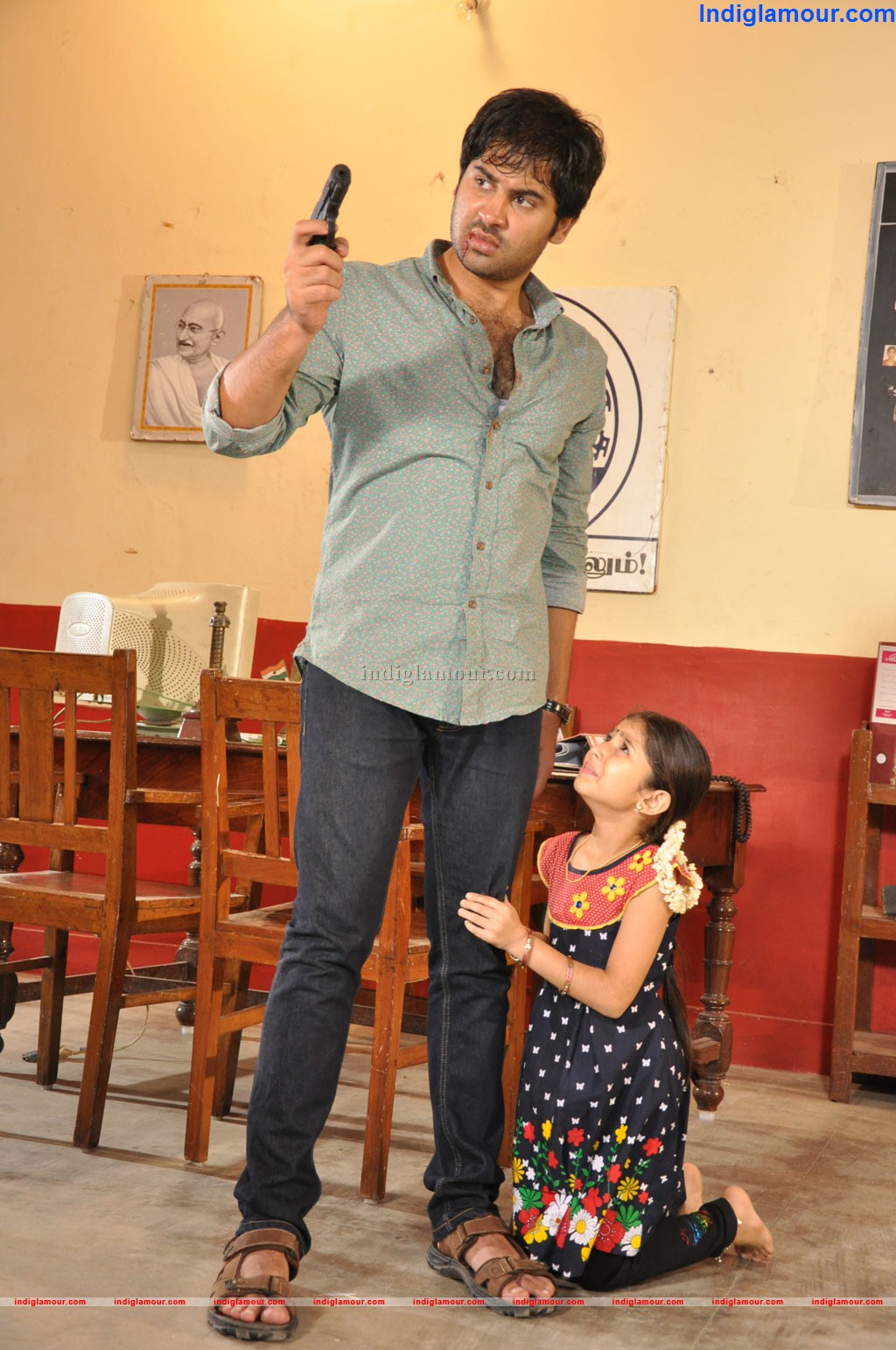 Chithiraiyil Nila Choru Movie hd photo