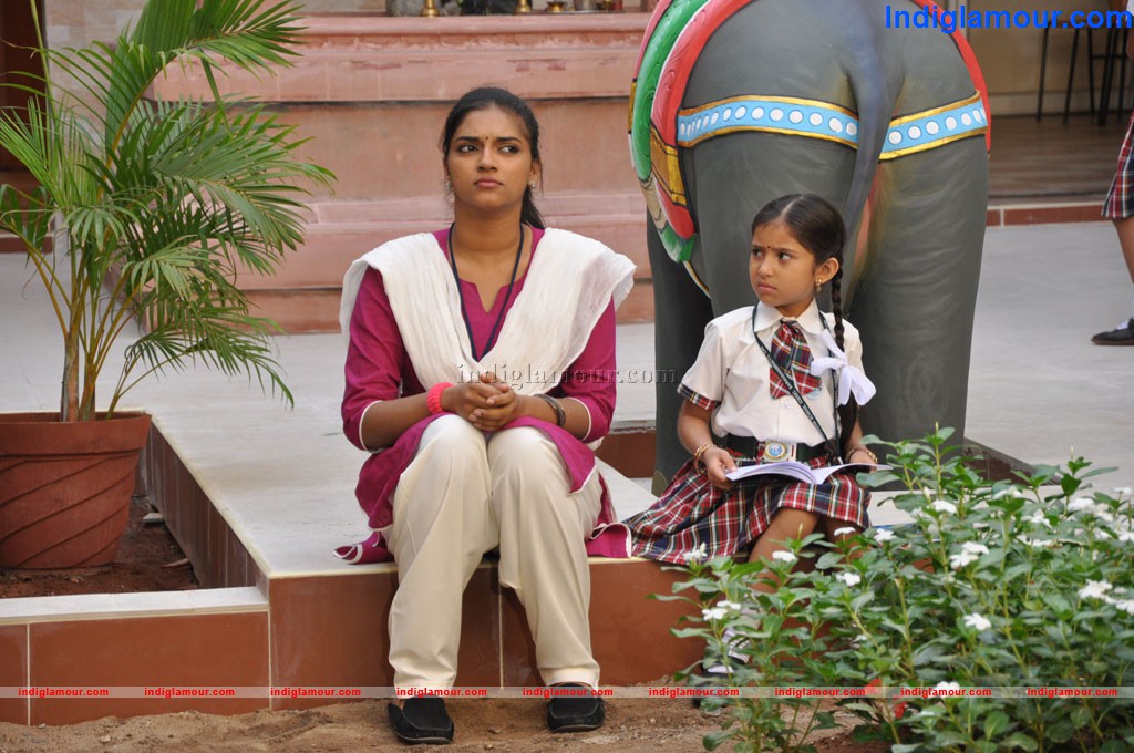 Chithiraiyil Nila Choru Movie hd photo