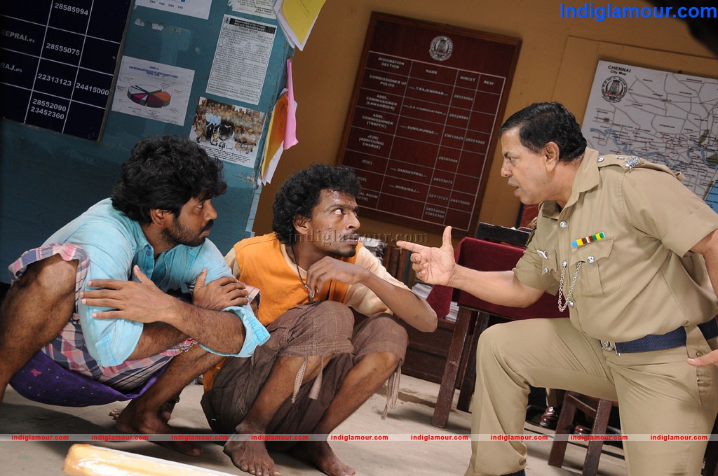 Pongadi Neengalum Unga Kadhalum Movie hd photo