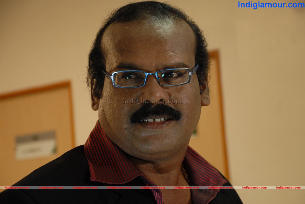 Summa Nachunu Irukku Movie hd photo