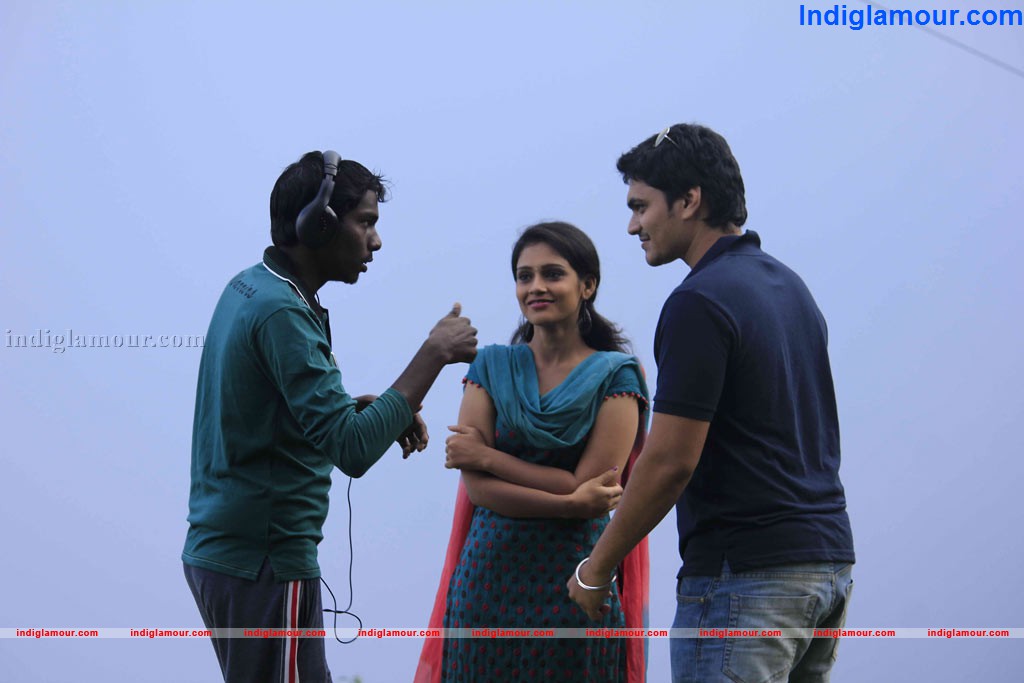 Thampi Ramaiah Turns Singer Movie hd photo