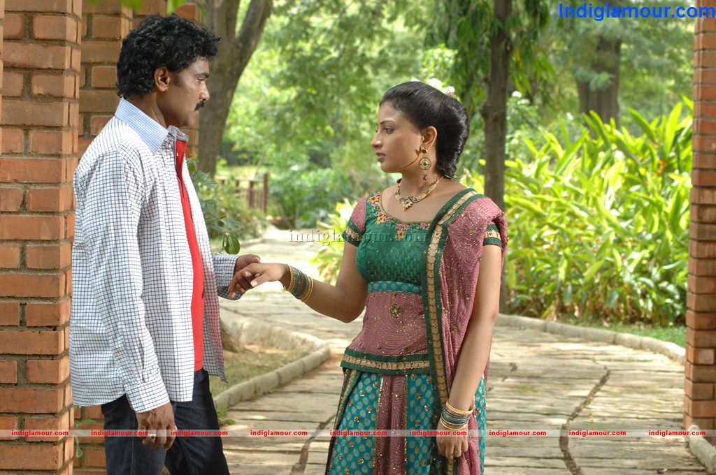 Mugam Nee Agam Naan Movie hd photo