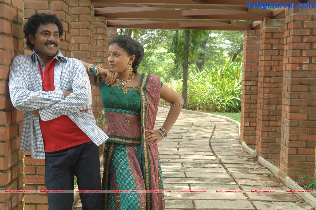 Mugam Nee Agam Naan Movie hd photo