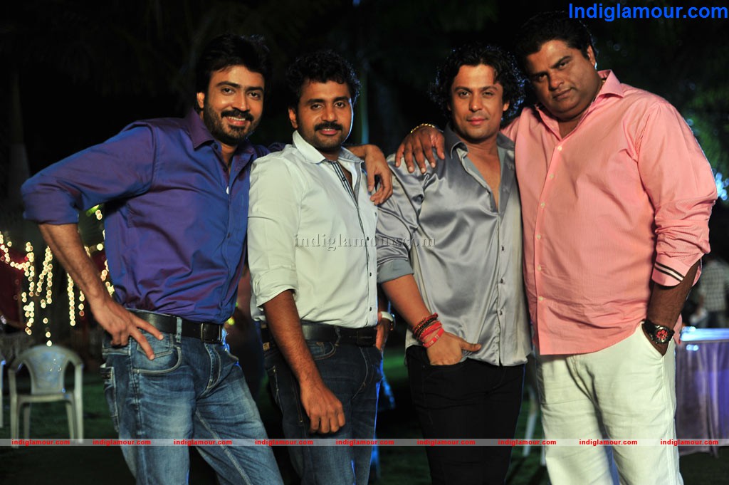 MaanathilMayam Seithai Movie hd photo