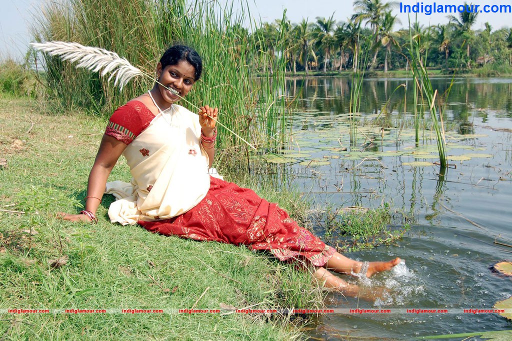 Senbaga Movie hd photo