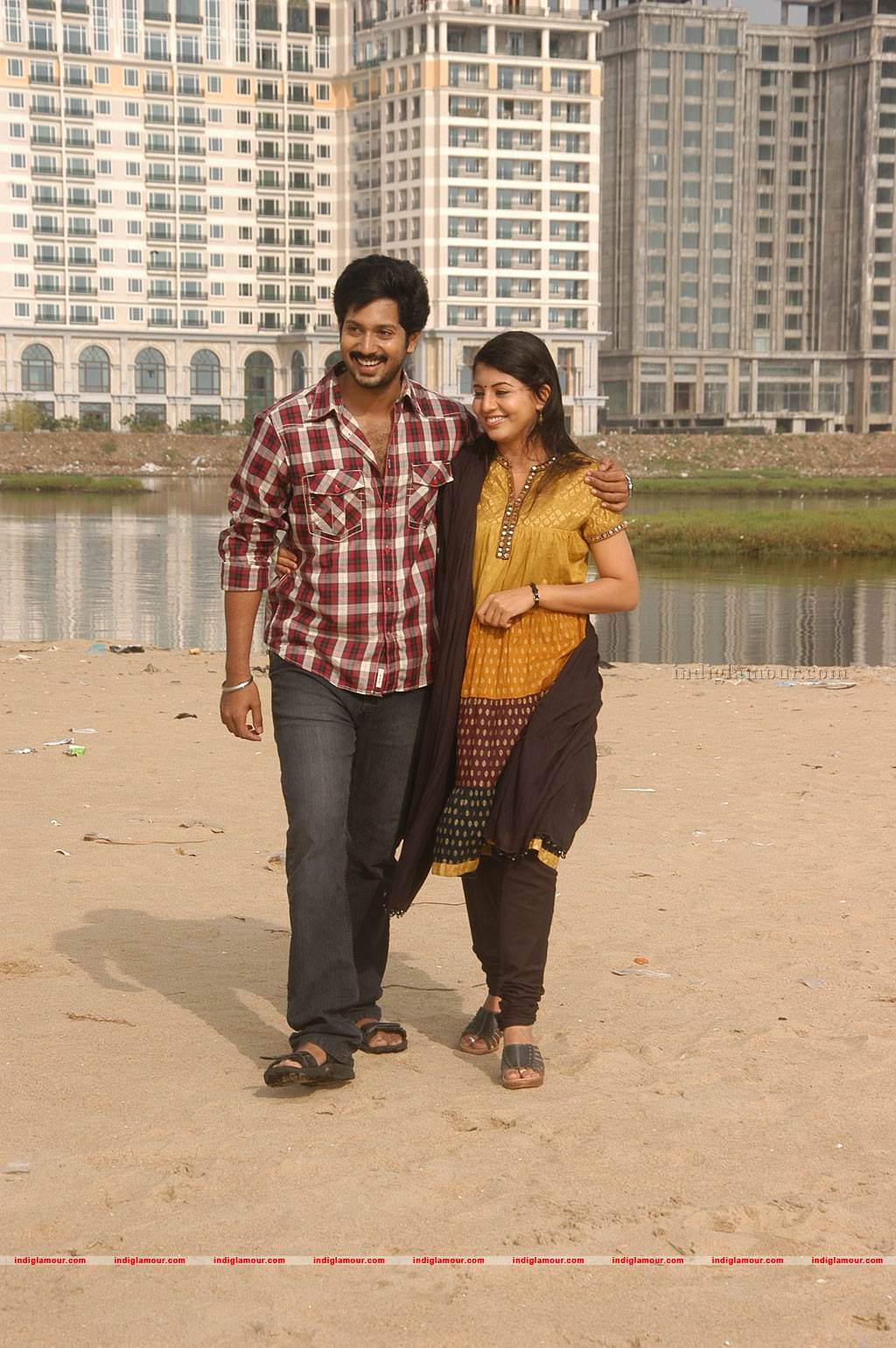 Ninaithathu Yaroo Movie hd photo
