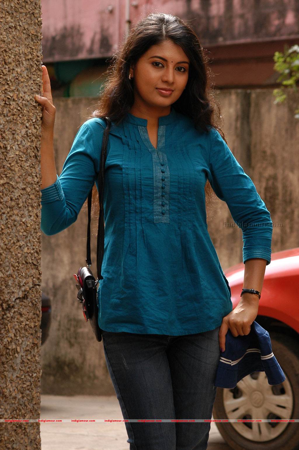 Ninaithathu Yaroo Movie hd photo