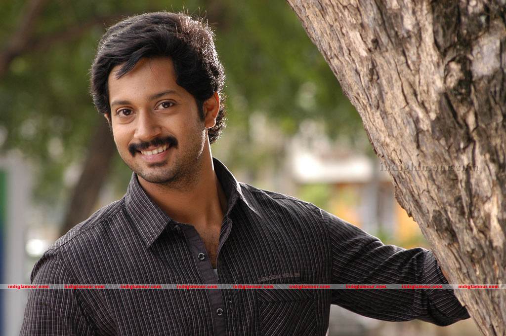 Ninaithathu Yaroo Movie hd photo