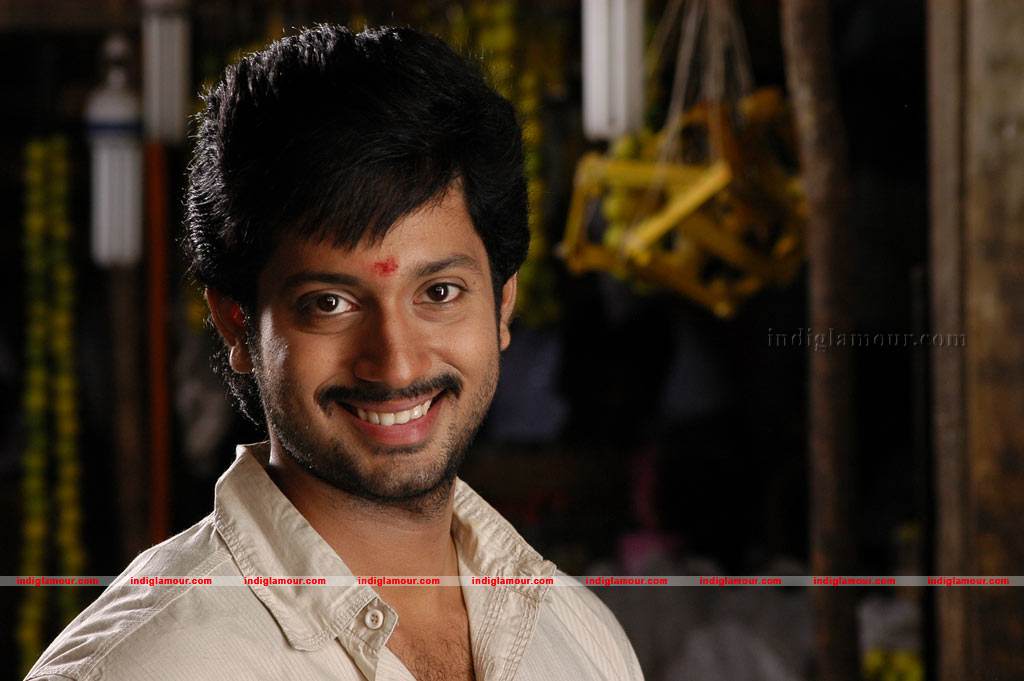 Ninaithathu Yaroo Movie hd photo