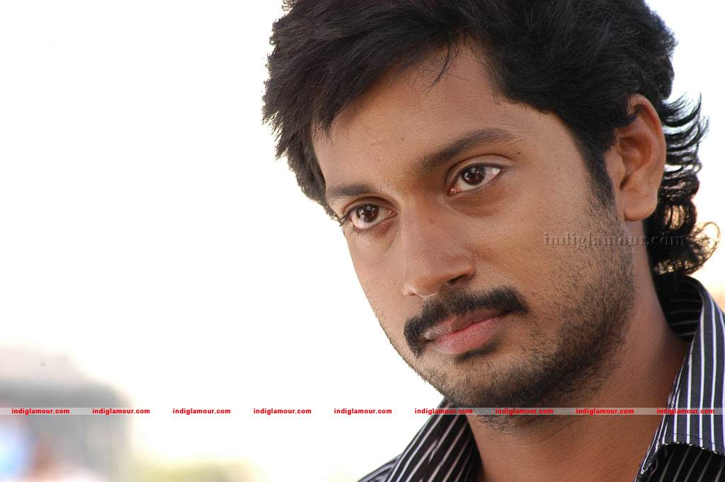 Ninaithathu Yaroo Movie hd photo