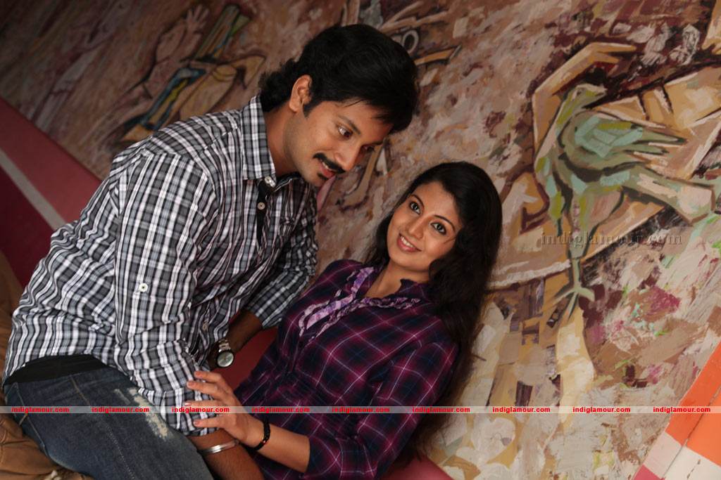 Ninaithathu Yaroo Movie hd photo