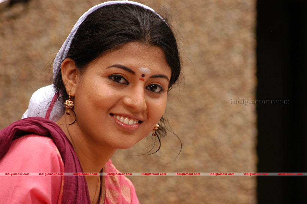 Ninaithathu Yaroo Movie hd photo