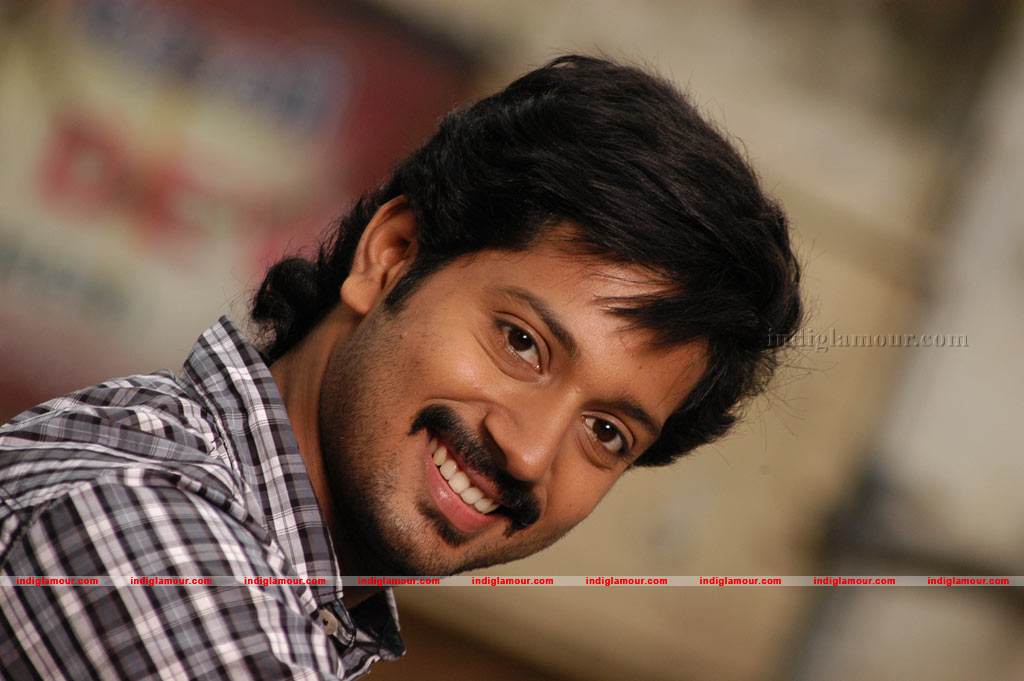 Ninaithathu Yaroo Movie hd photo