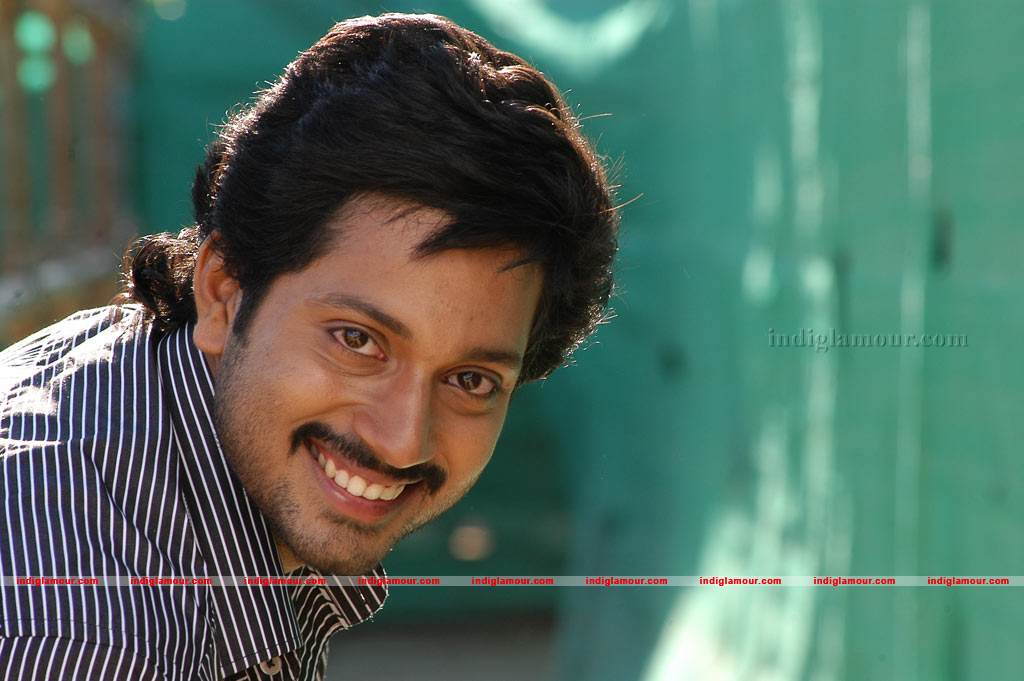 Ninaithathu Yaroo Movie hd photo