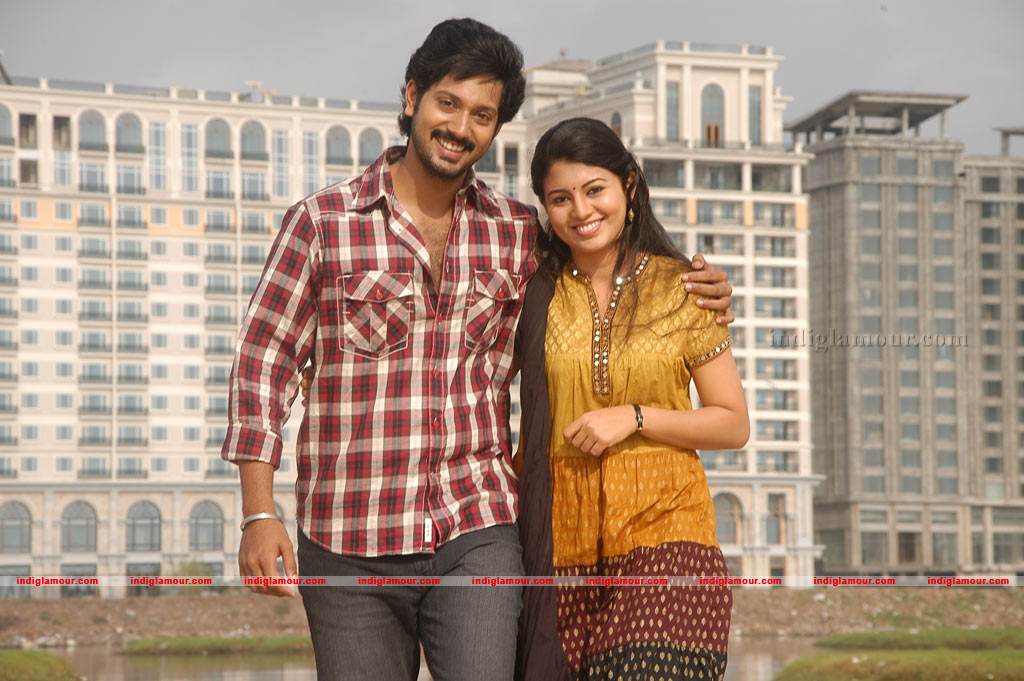 Ninaithathu Yaroo Movie hd photo