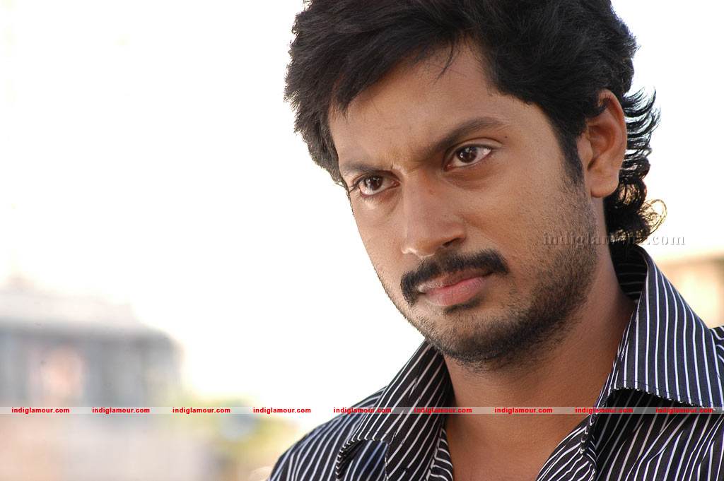 Ninaithathu Yaroo Movie hd photo