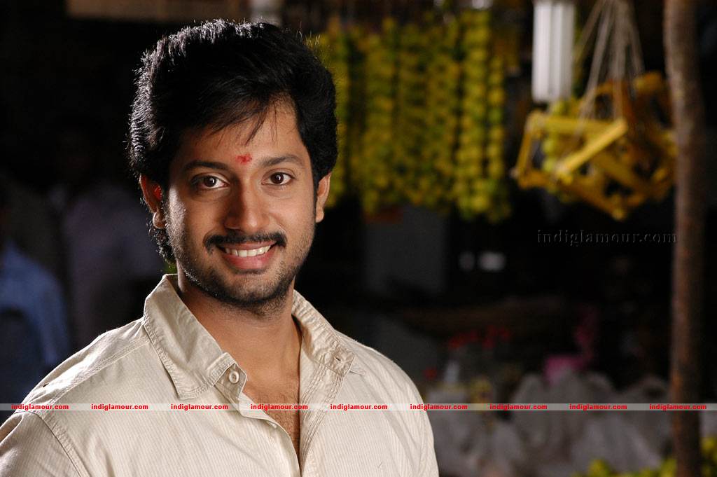 Ninaithathu Yaroo Movie hd photo