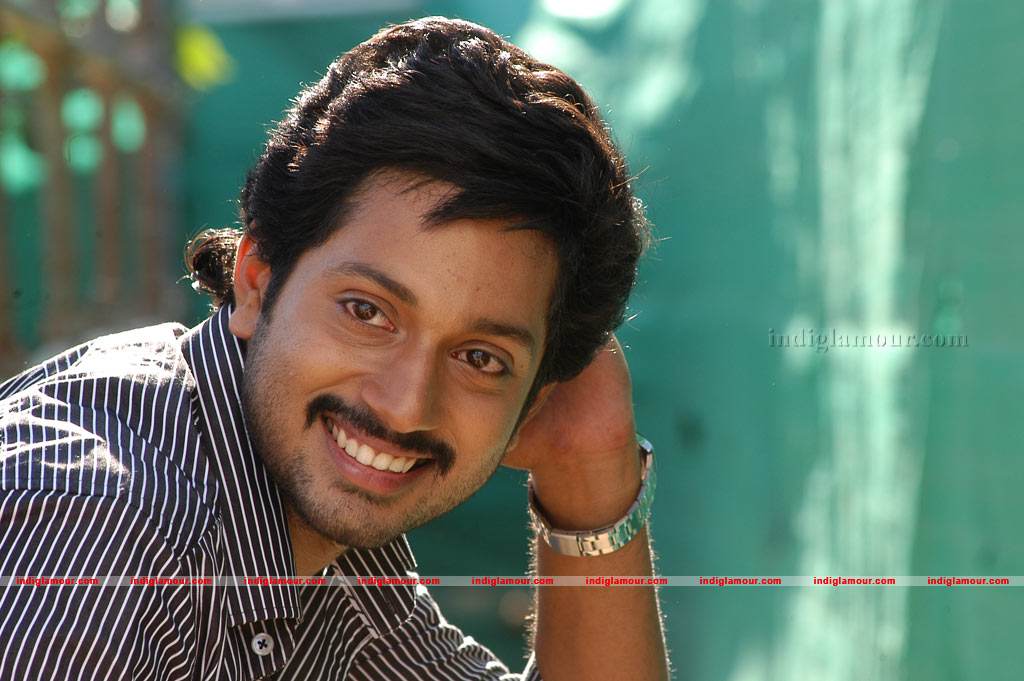 Ninaithathu Yaroo Movie hd photo