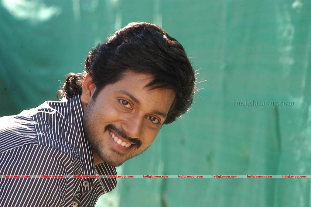 Ninaithathu Yaroo Movie hd photo