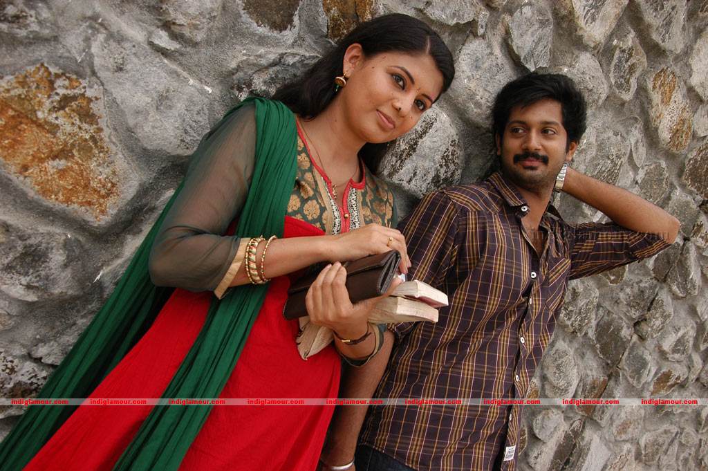 Ninaithathu Yaroo Movie hd photo