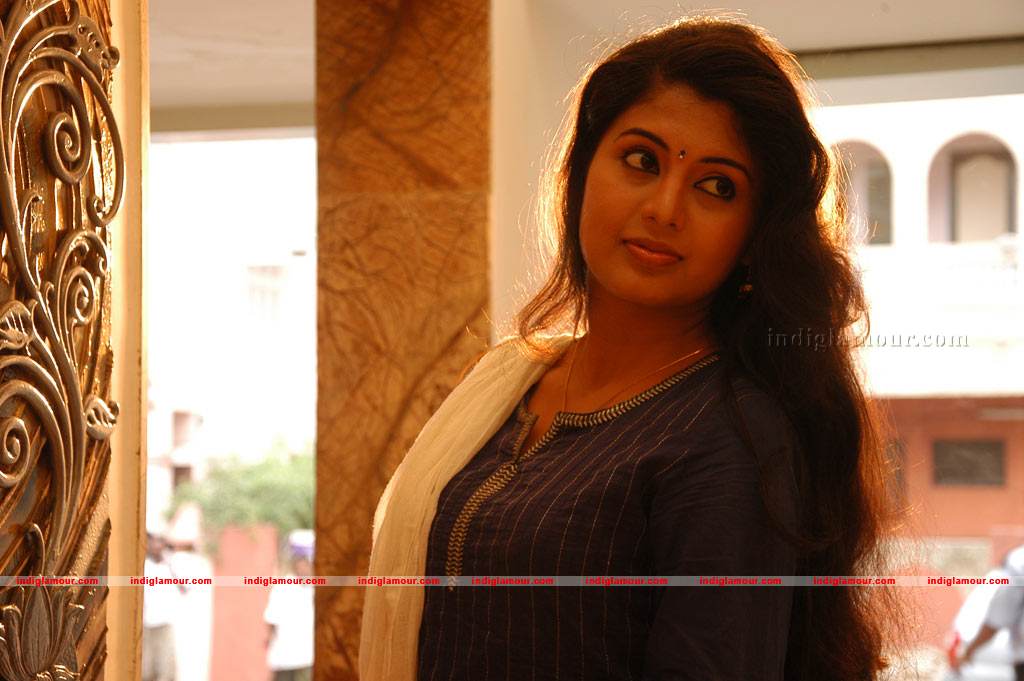 Ninaithathu Yaroo Movie hd photo