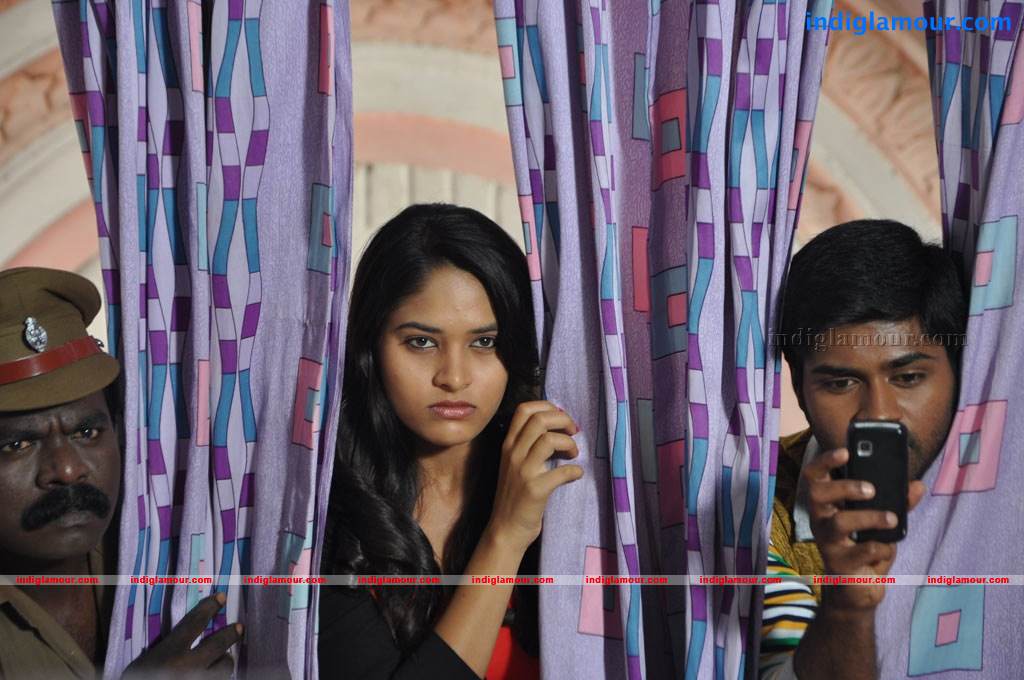 Adhu Vera Idhu Vera Movie hd photo
