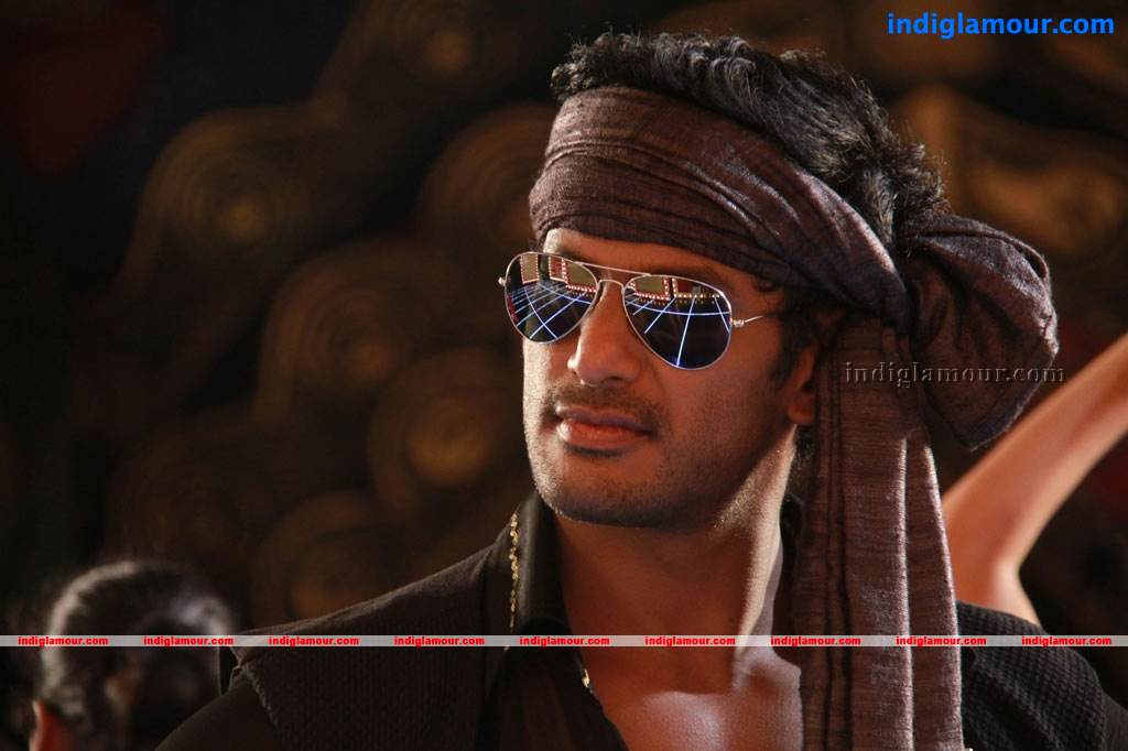 Madha Gaja Raja Movie hd photo