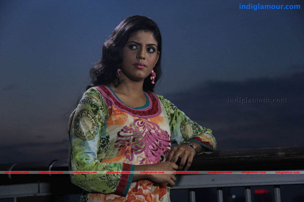 Kannpesum Varthaigal Movie hd photo