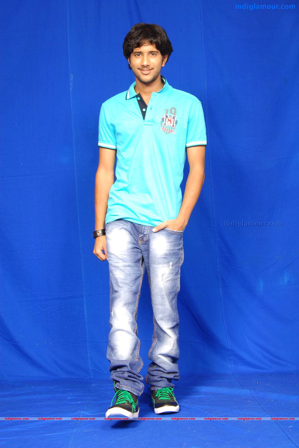 Pudhu Varusham Movie hd photo