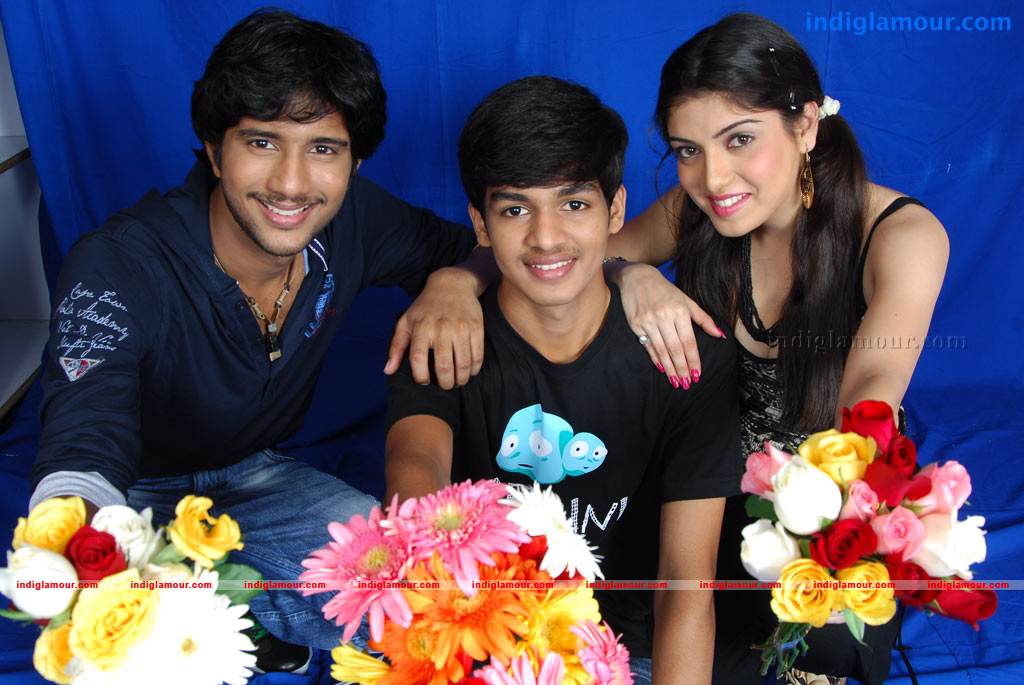 Pudhu Varusham Movie hd photo