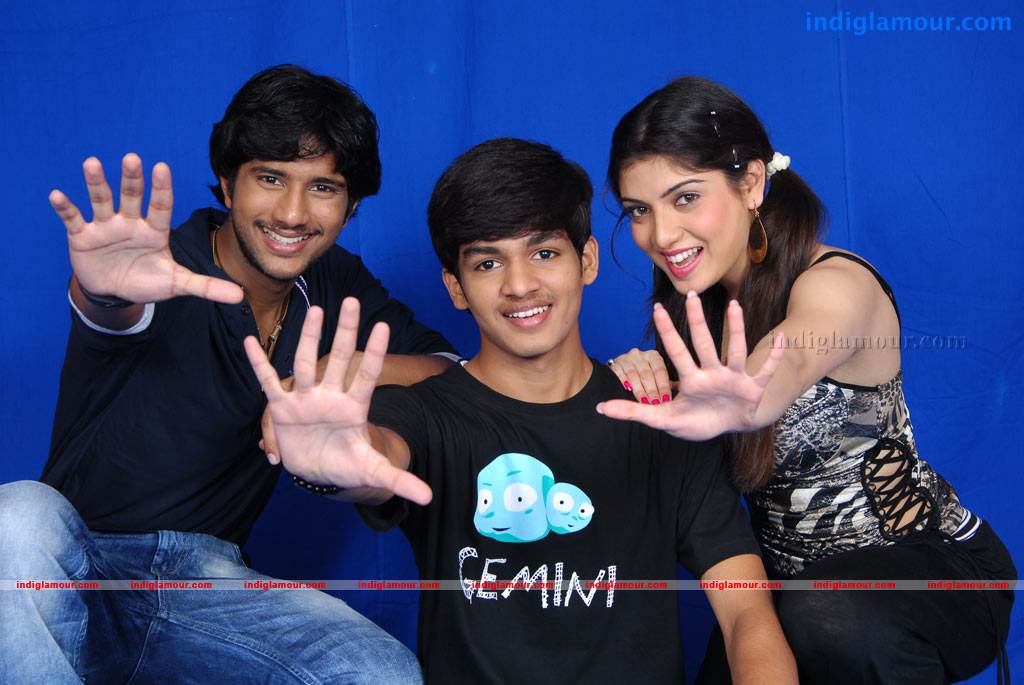 Pudhu Varusham Movie hd photo