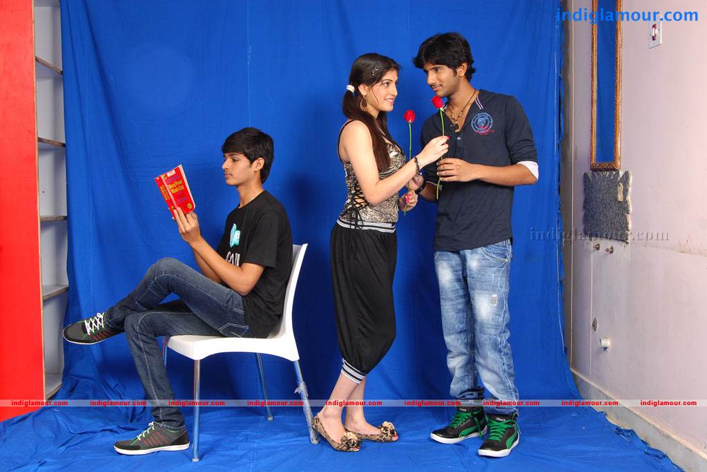 Pudhu Varusham Movie hd photo