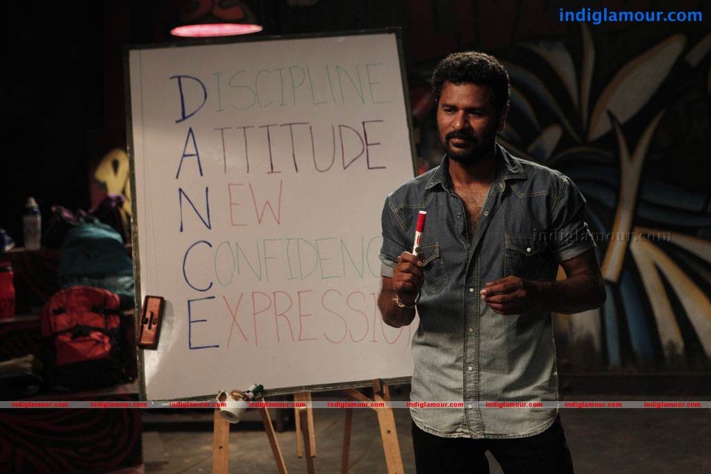 Aadalam Boys Chinnatha Dance Movie hd photo