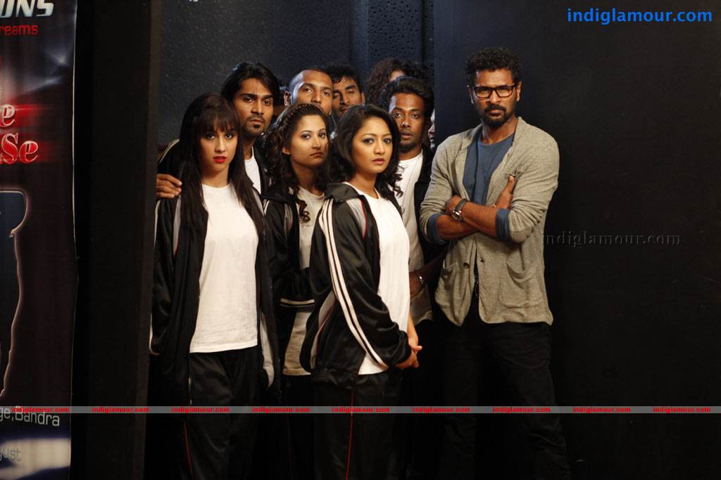 Aadalam Boys Chinnatha Dance Movie hd photo