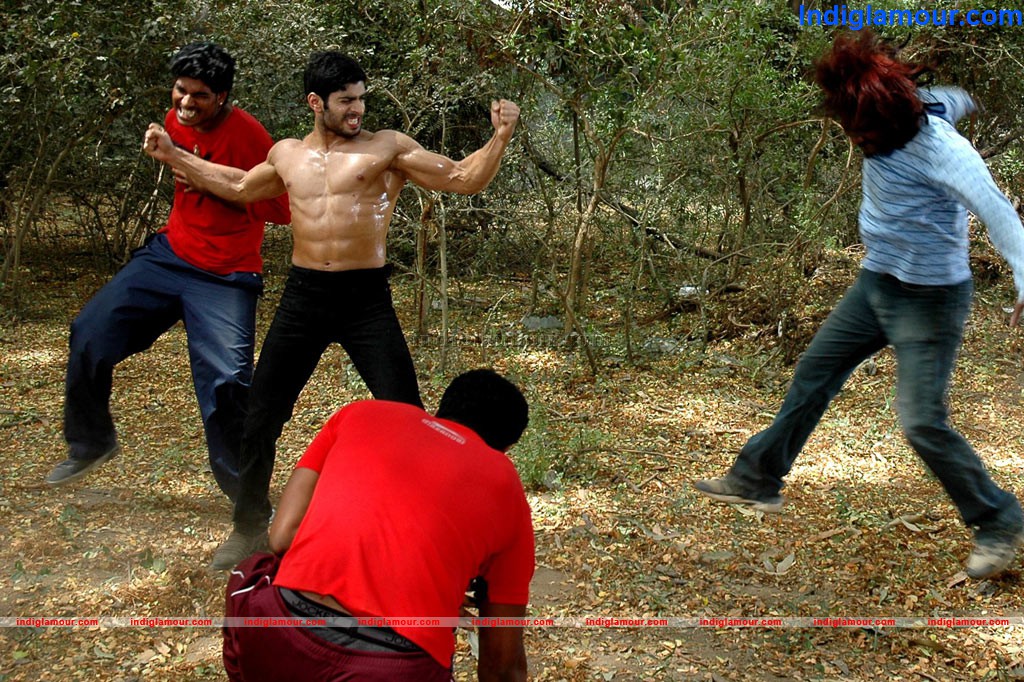 Minnal Movie hd photo