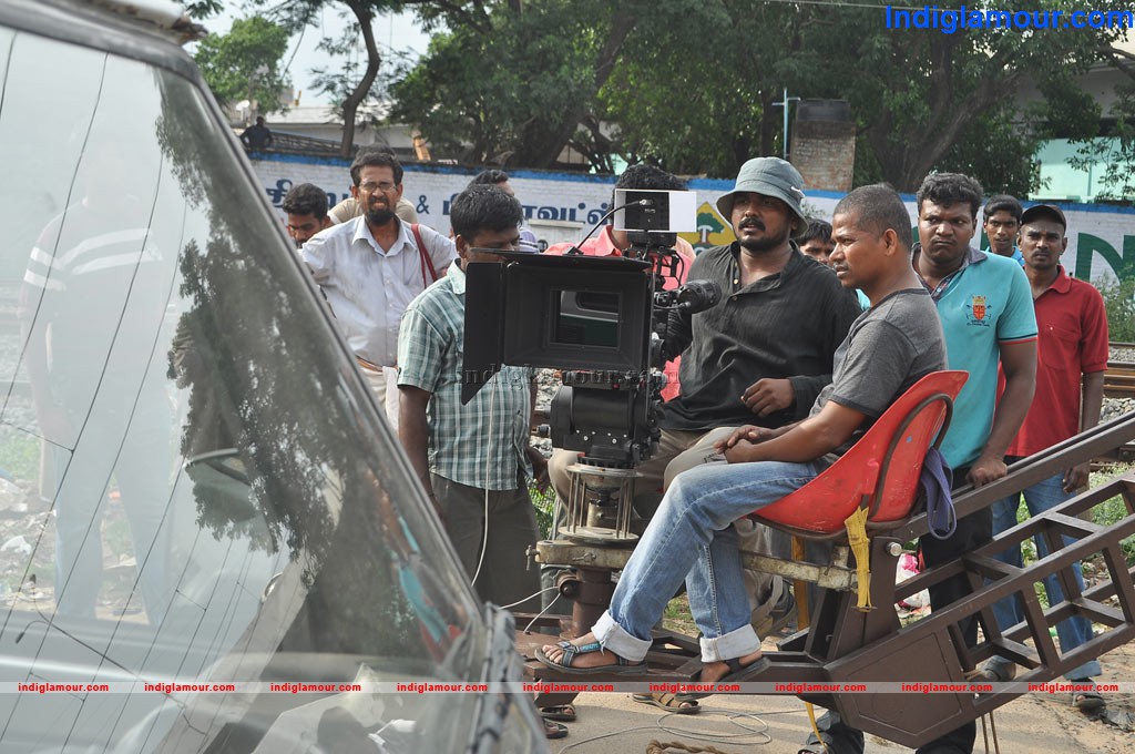 Oru Modhal Oru Kadhal Movie hd photo