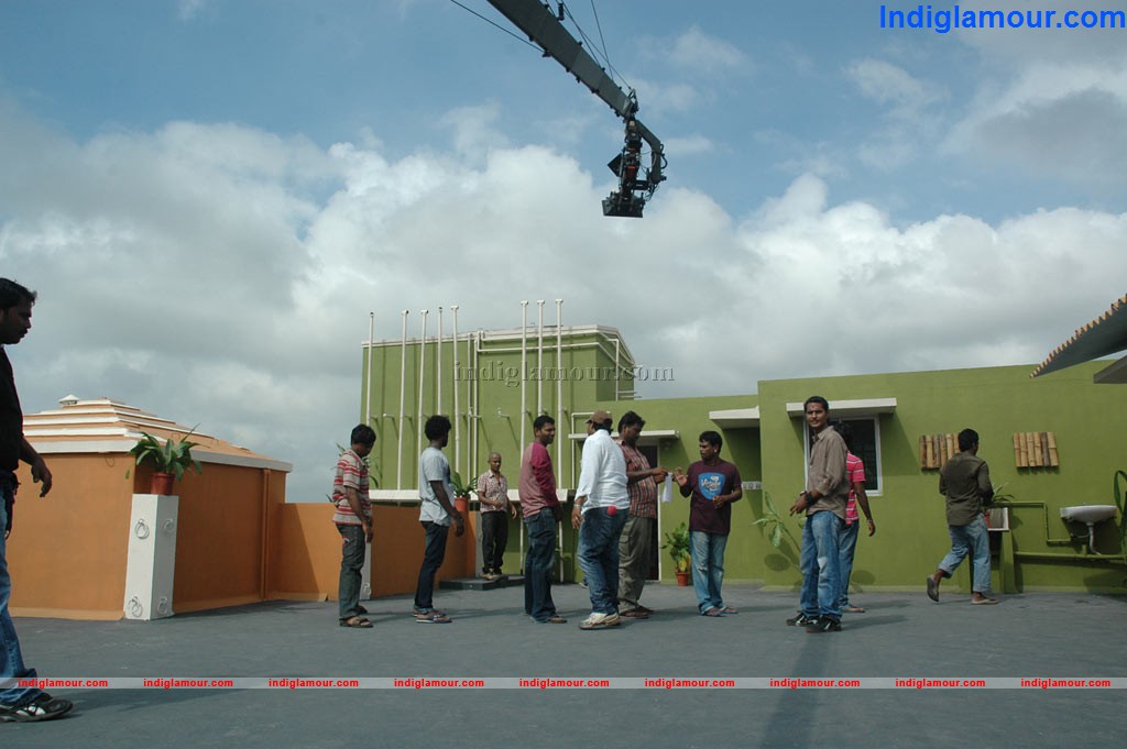 Oru Modhal Oru Kadhal Movie hd photo