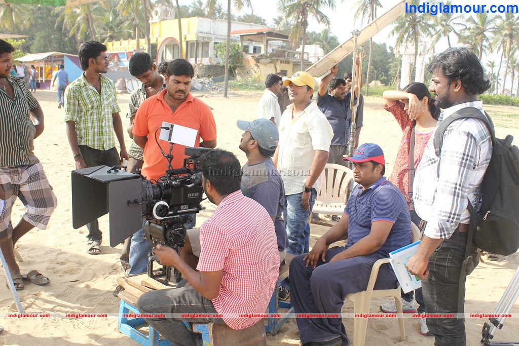 Oru Modhal Oru Kadhal Movie hd photo