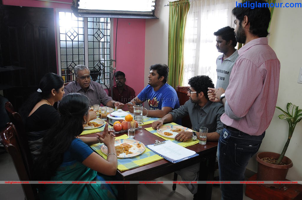 Oru Modhal Oru Kadhal Movie hd photo