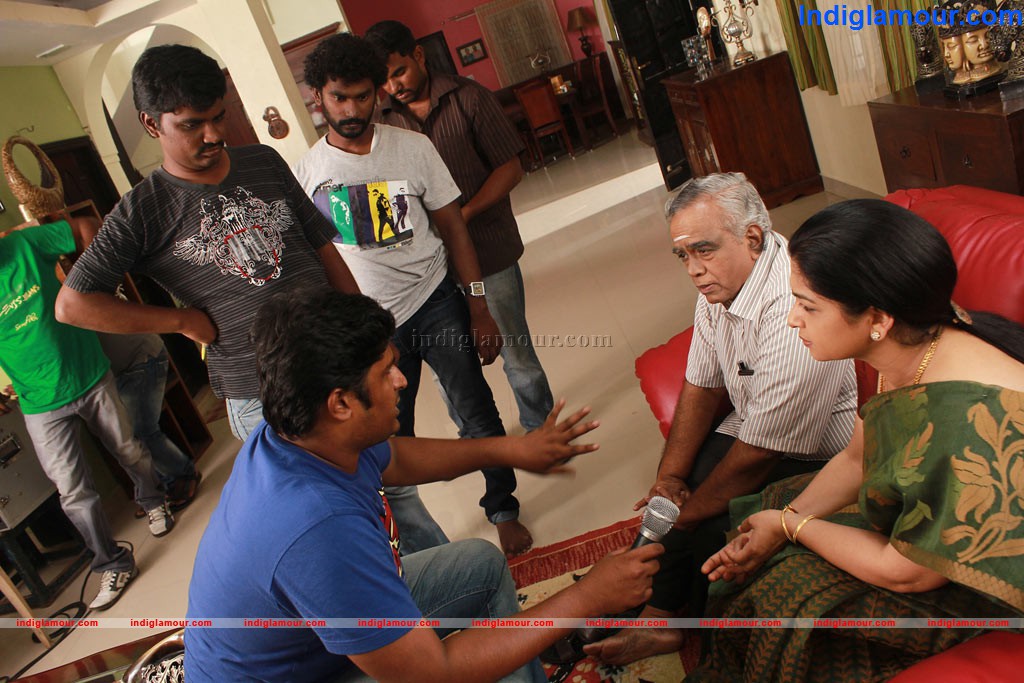 Oru Modhal Oru Kadhal Movie hd photo