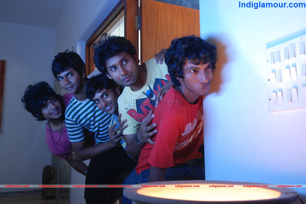 Ponmamai Pozhuthu Movie hd photo