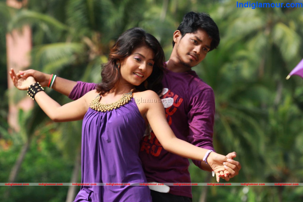 Santhithen Unnai Movie hd photo