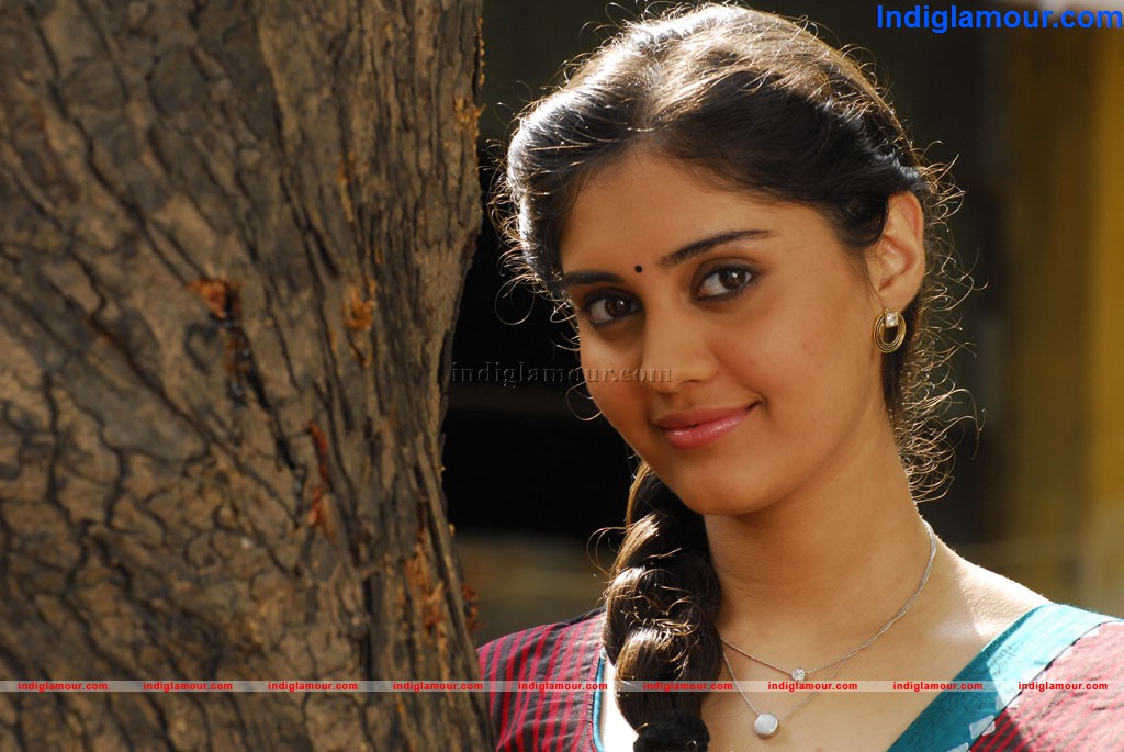 Ivan Veramathiri Movie hd photo